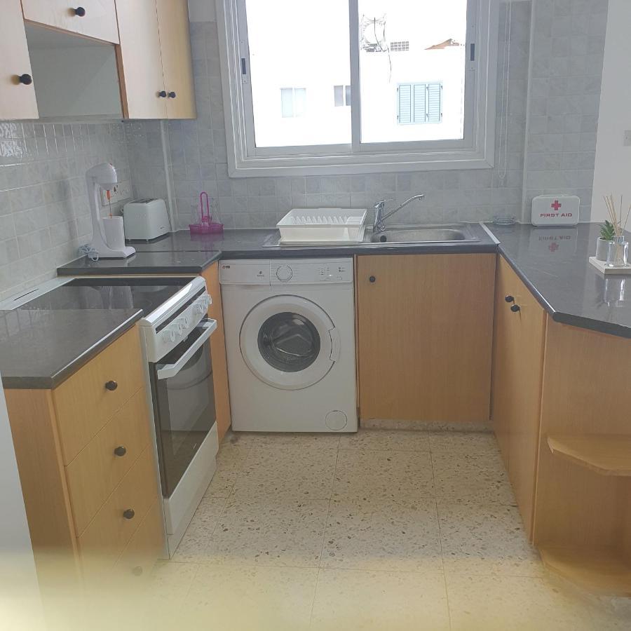 G&E Harbour Apartments Лачи Екстериор снимка