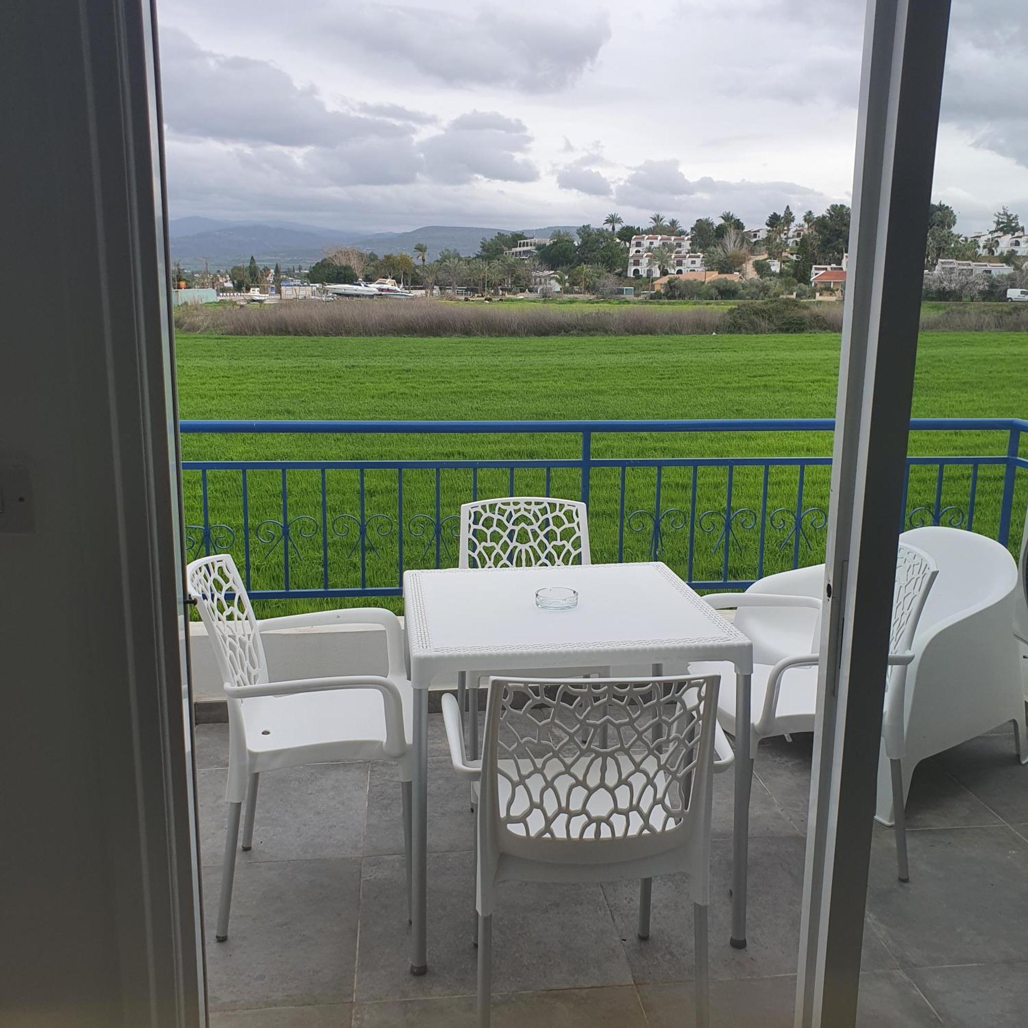 G&E Harbour Apartments Лачи Екстериор снимка