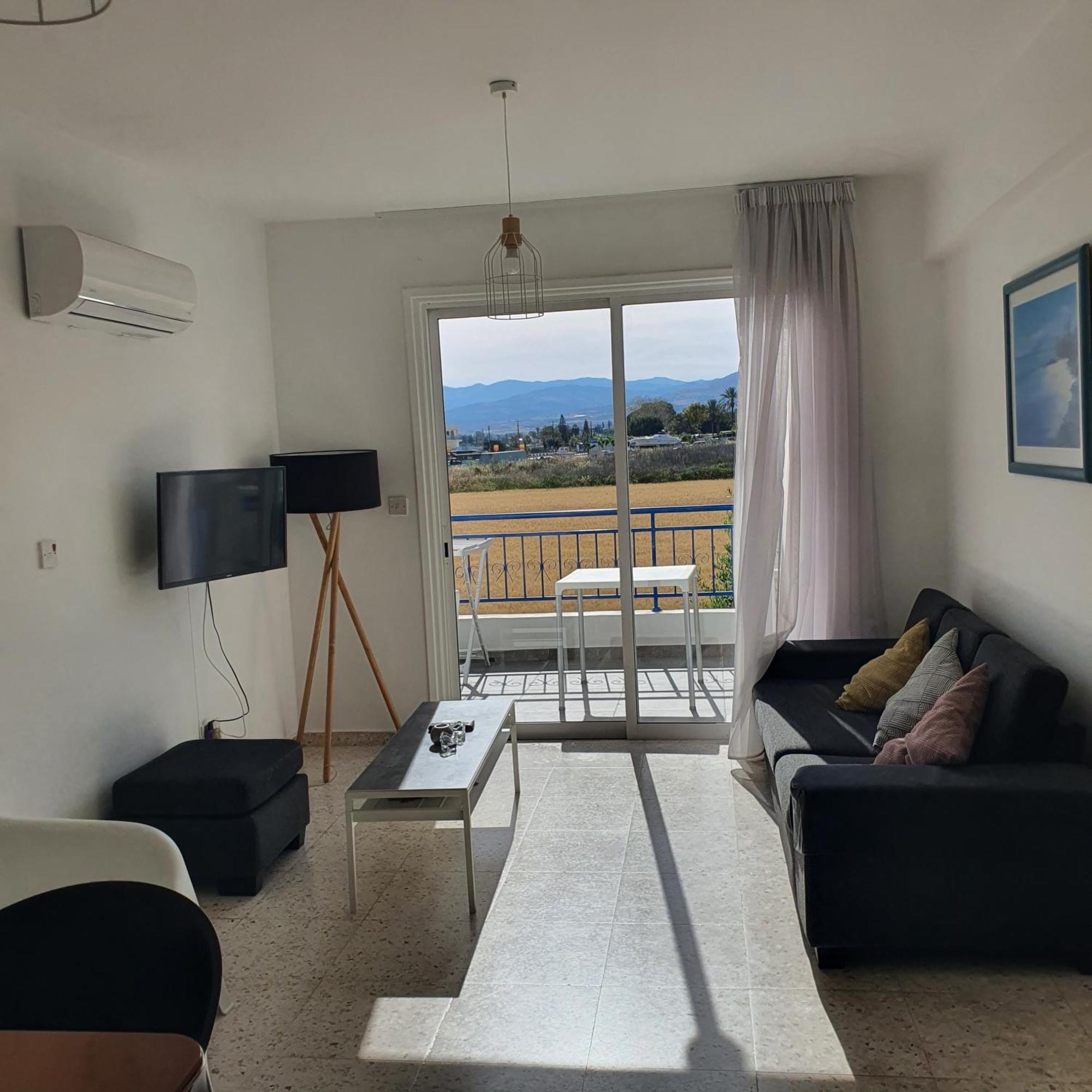 G&E Harbour Apartments Лачи Екстериор снимка