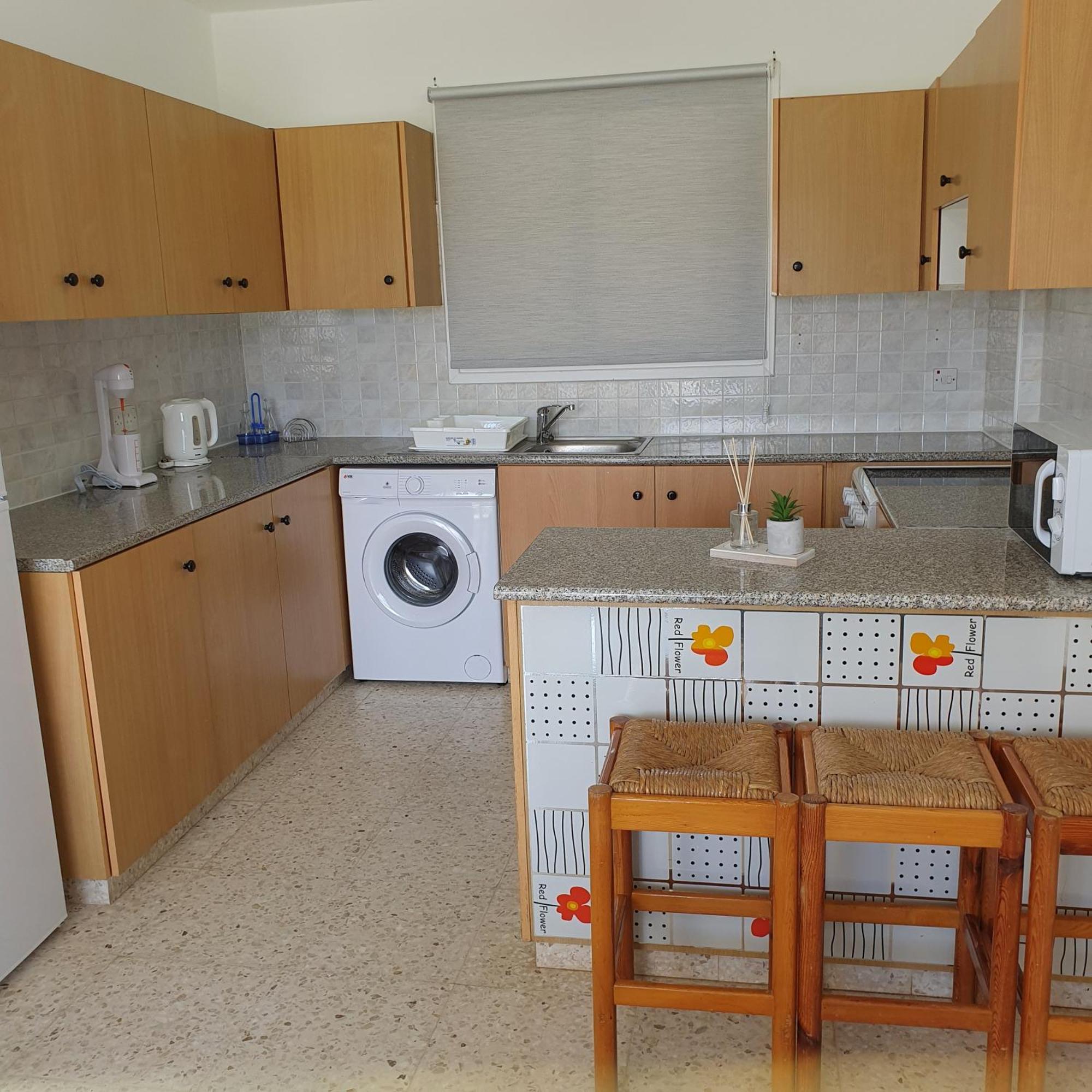 G&E Harbour Apartments Лачи Екстериор снимка