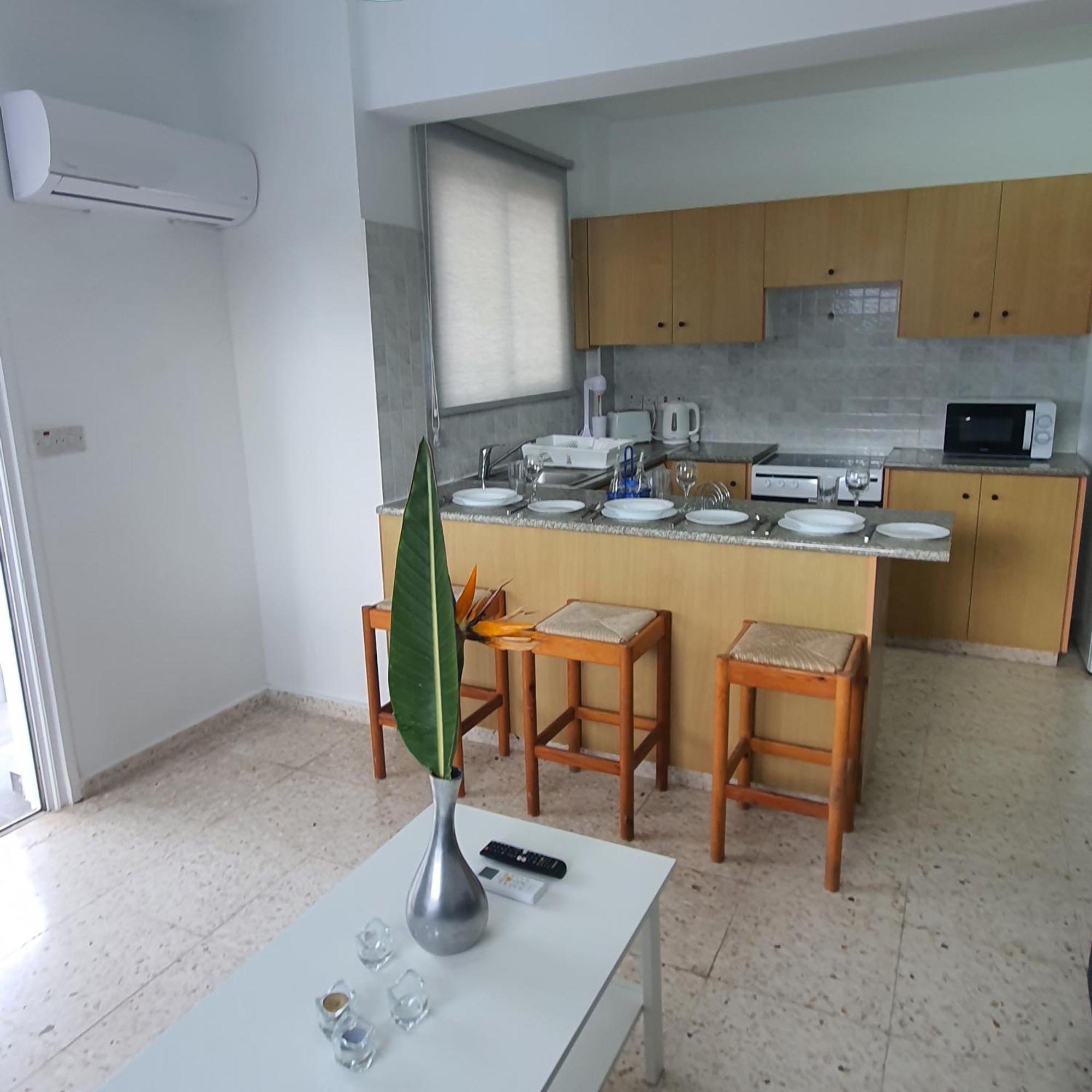 G&E Harbour Apartments Лачи Екстериор снимка
