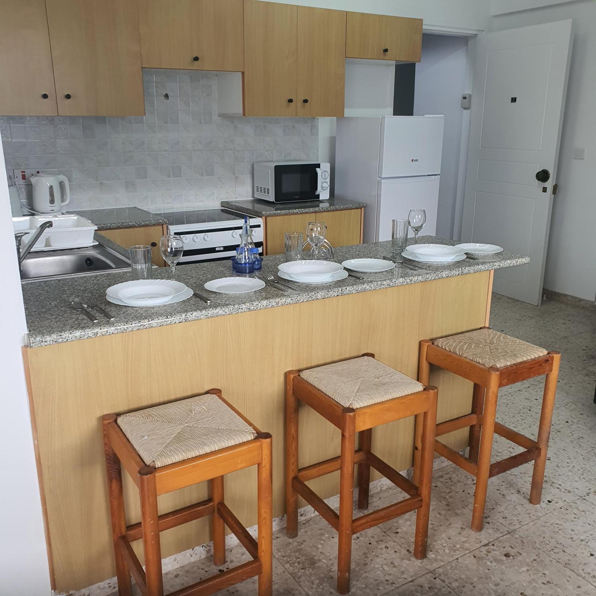 G&E Harbour Apartments Лачи Екстериор снимка